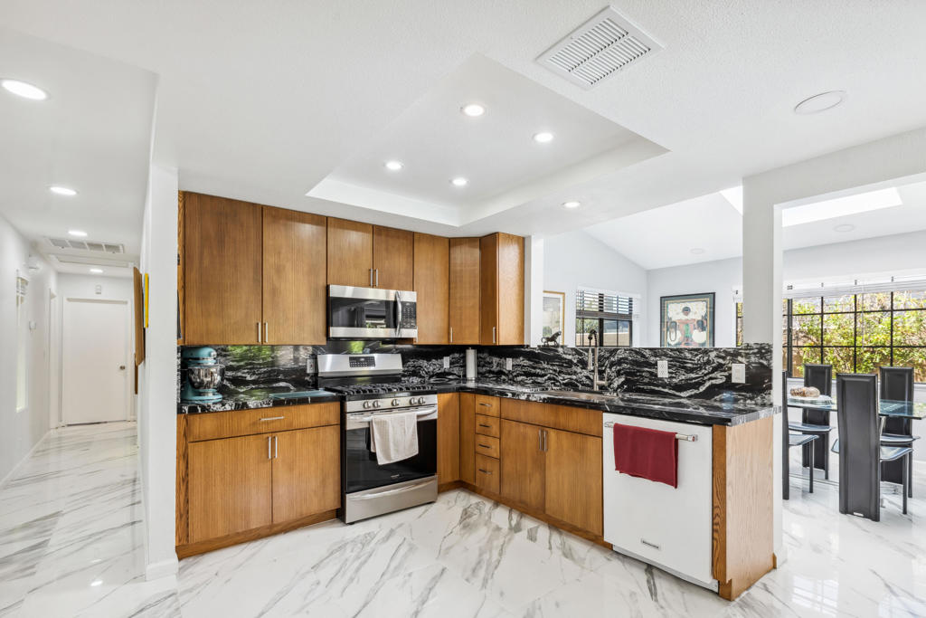 MLS #219131690DA image #7