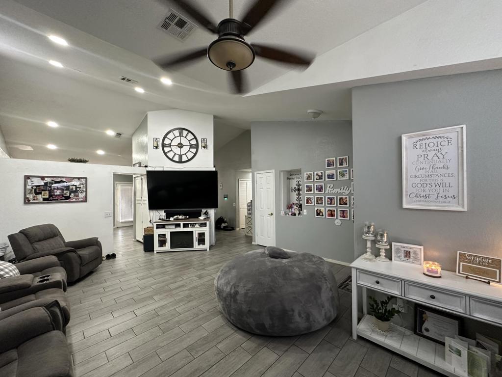 MLS #219131940DA image #3