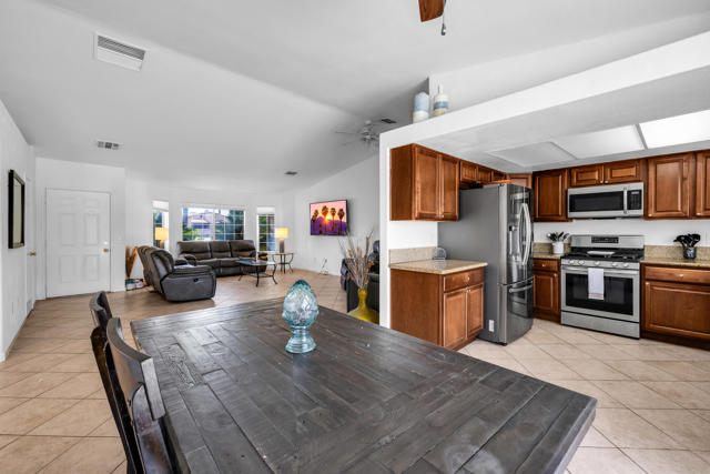 MLS #219131972PS image #2