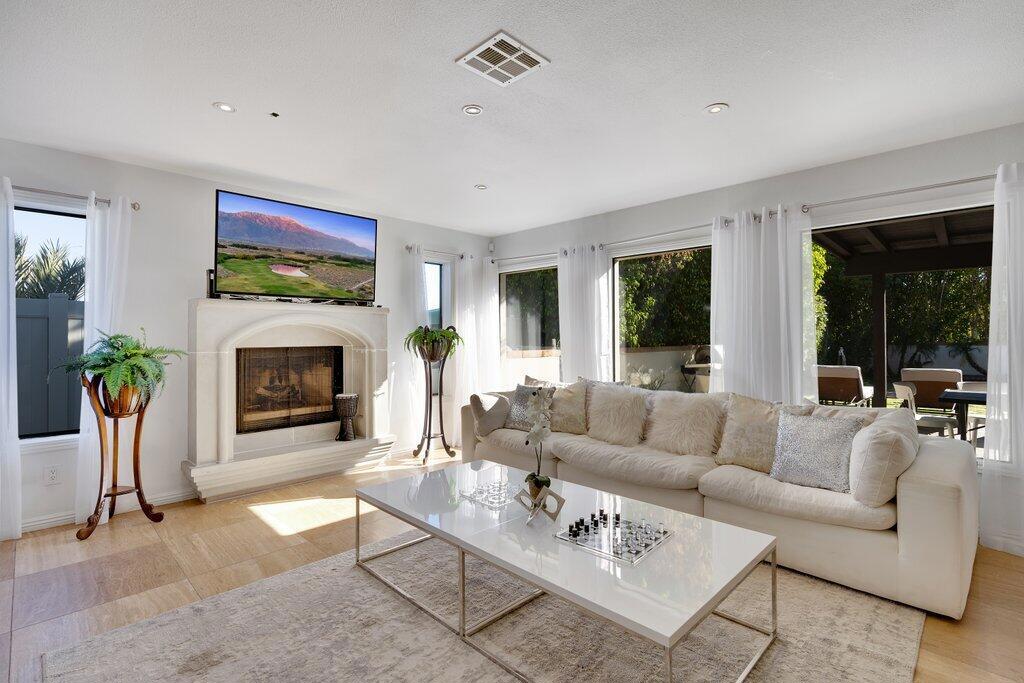 MLS #219132016DA image #30