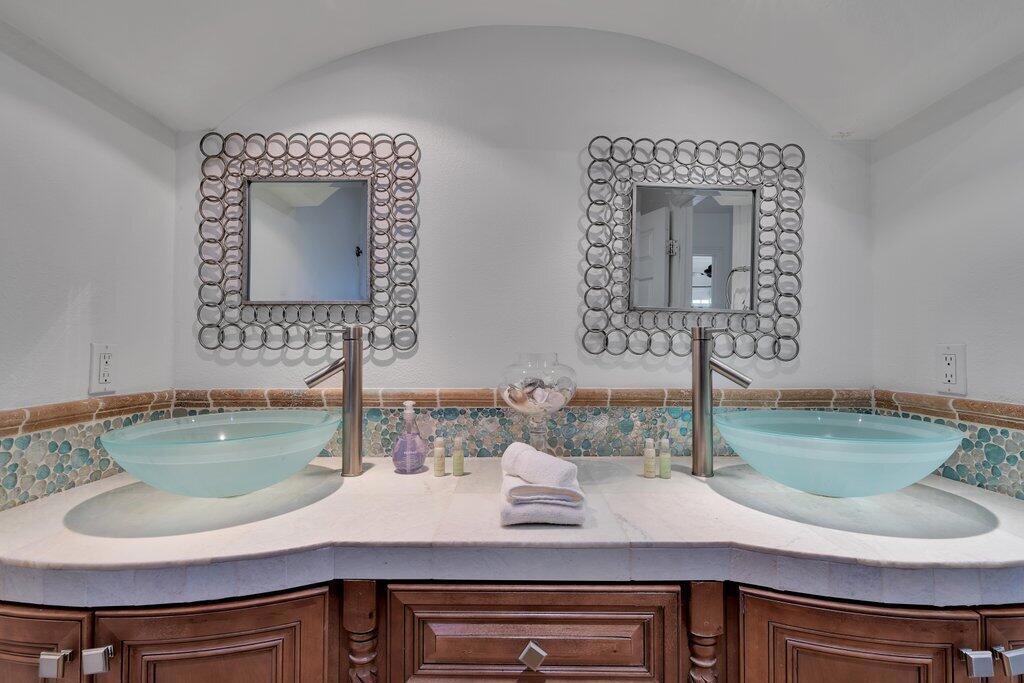 MLS #219132016DA image #59