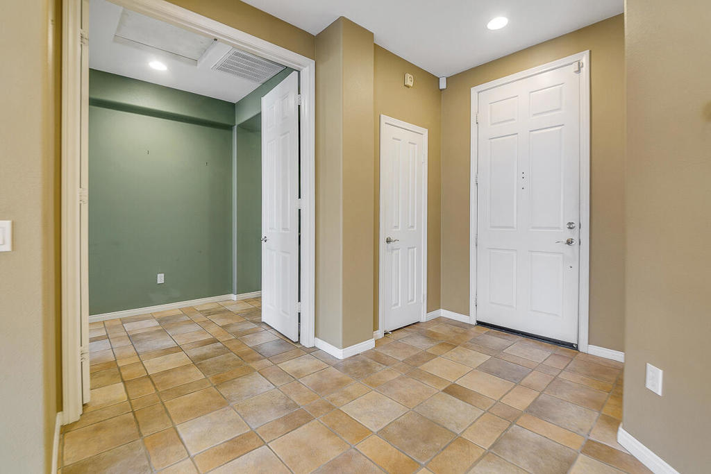 MLS #219132186DA image #6