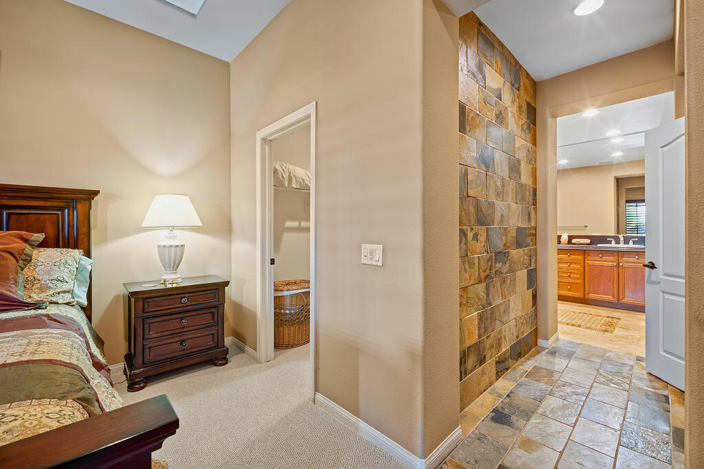 MLS #219132238DA image #13