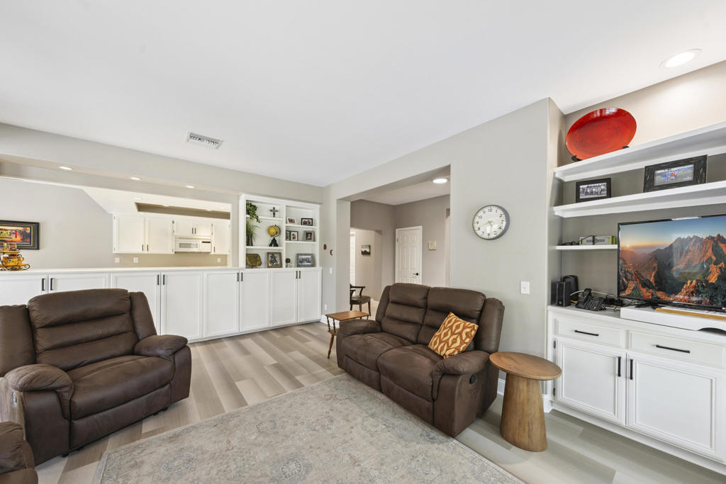 MLS #219132259DA image #16