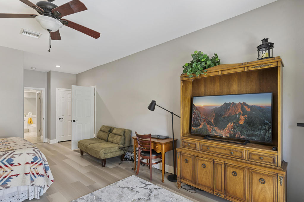 MLS #219132259DA image #23