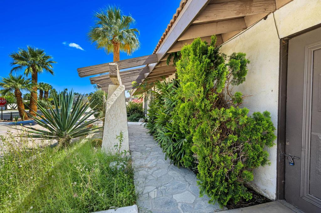 MLS #219132302DA image #13