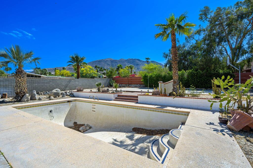 MLS #219132302DA image #17