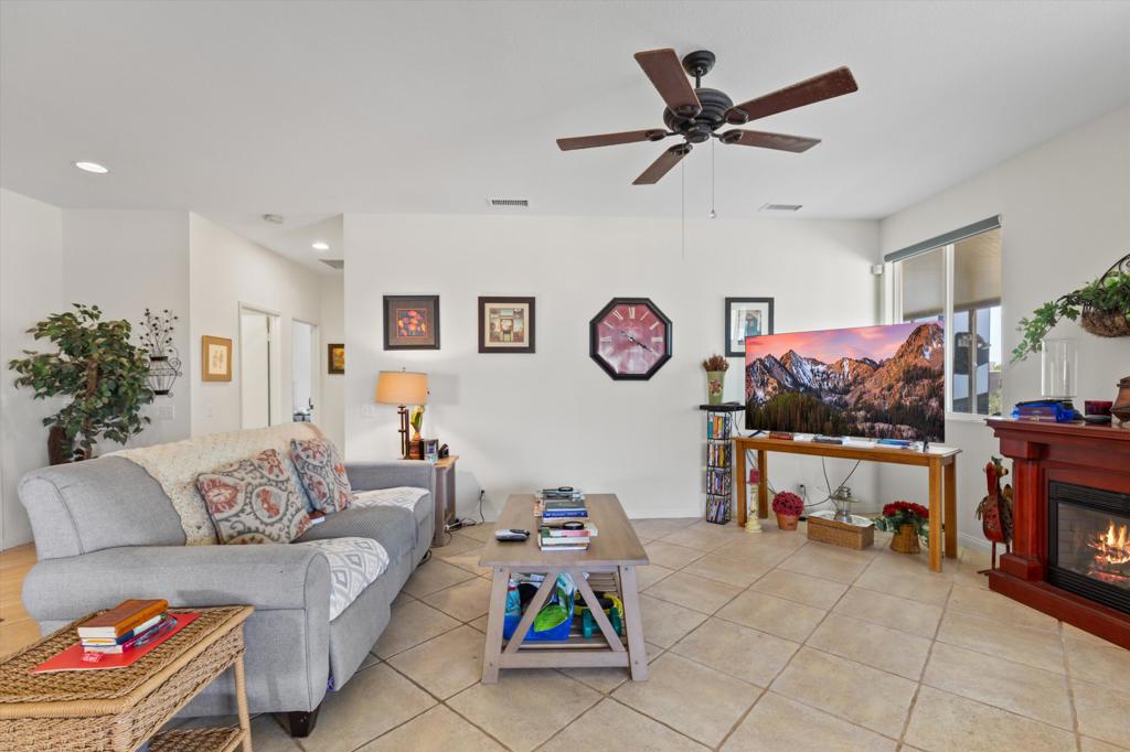 MLS #219132324DA image #2