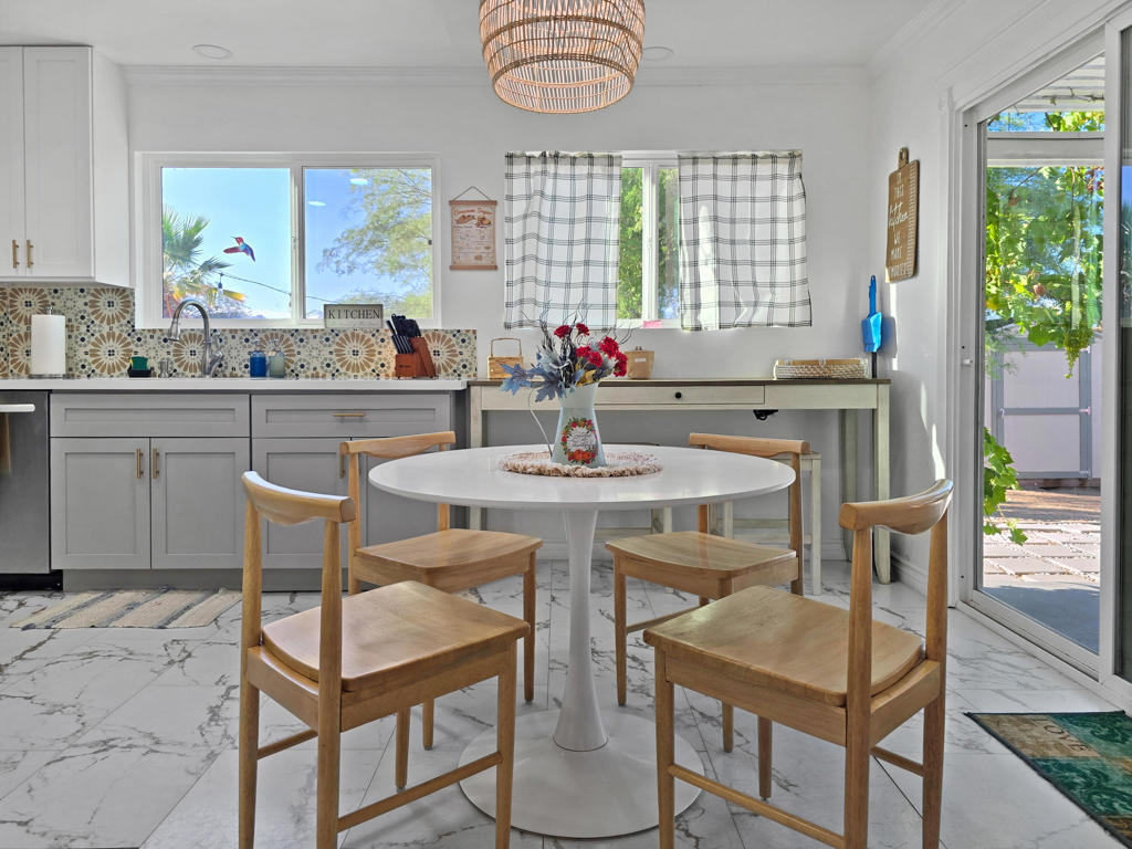 MLS #219132438DA image #5