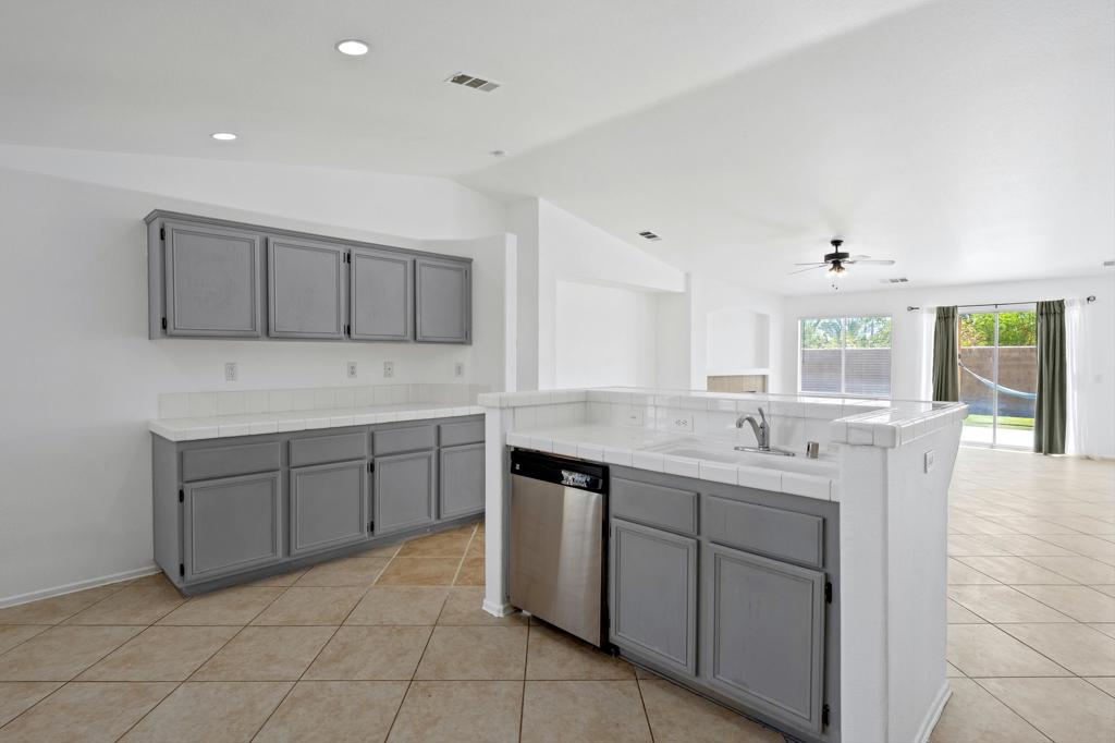 MLS #219132461DA image #13