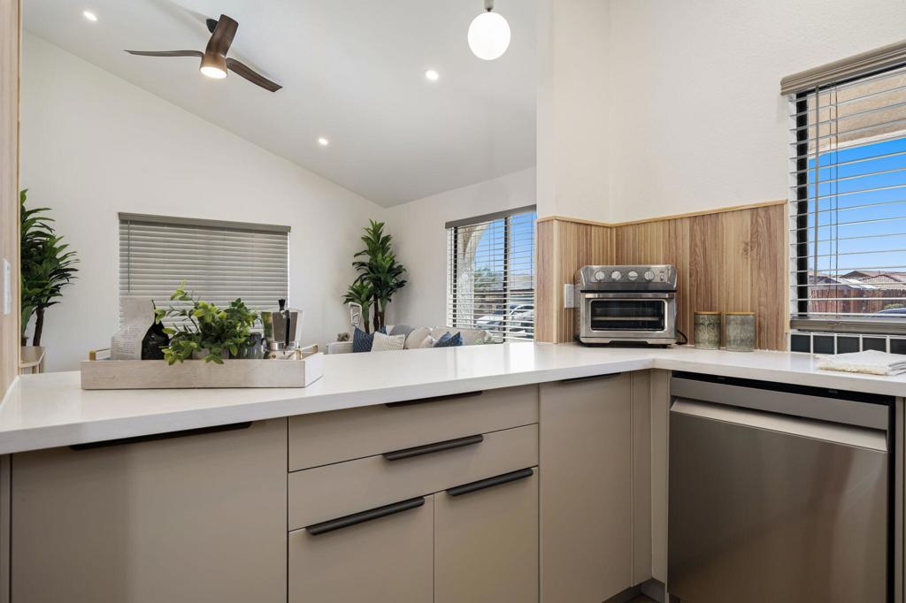 MLS #219132465PS image #10