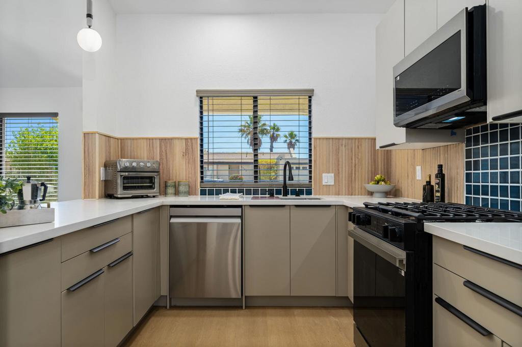 MLS #219132465PS image #9