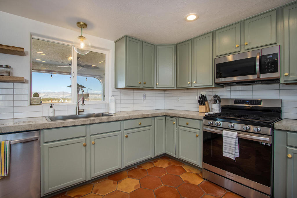 MLS #219132521PS image #12