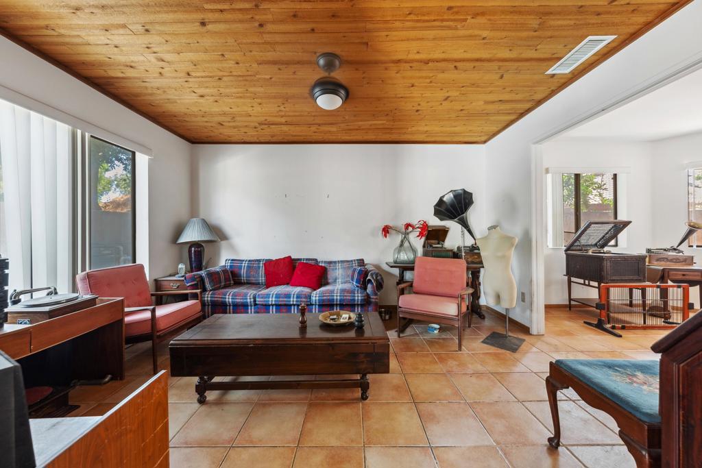 MLS #219132589DA image #10