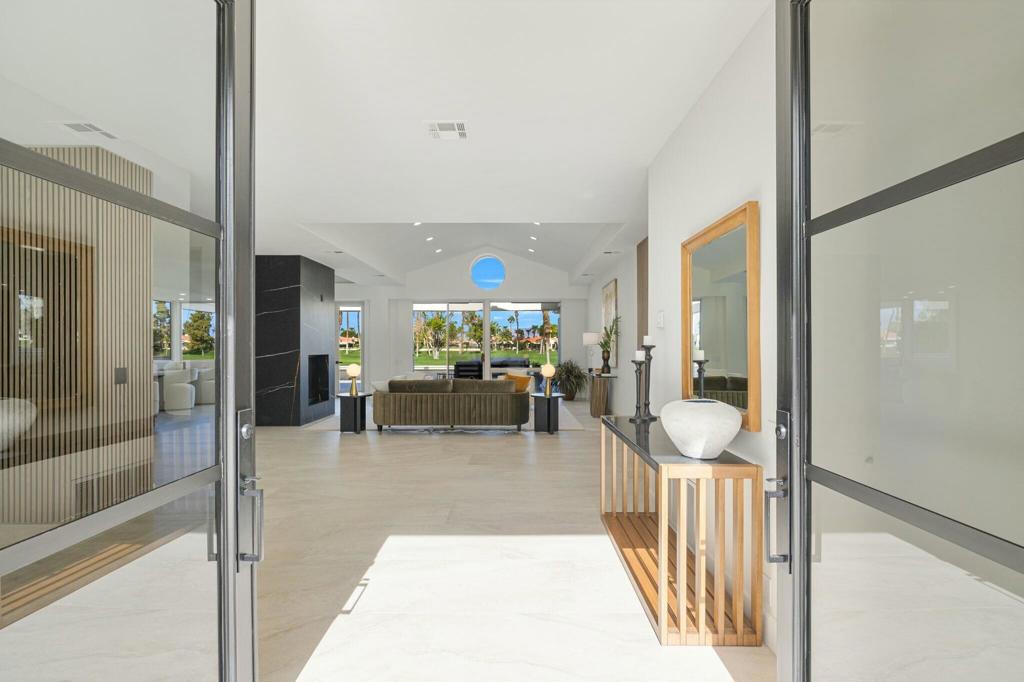 MLS #219132624DA image #2