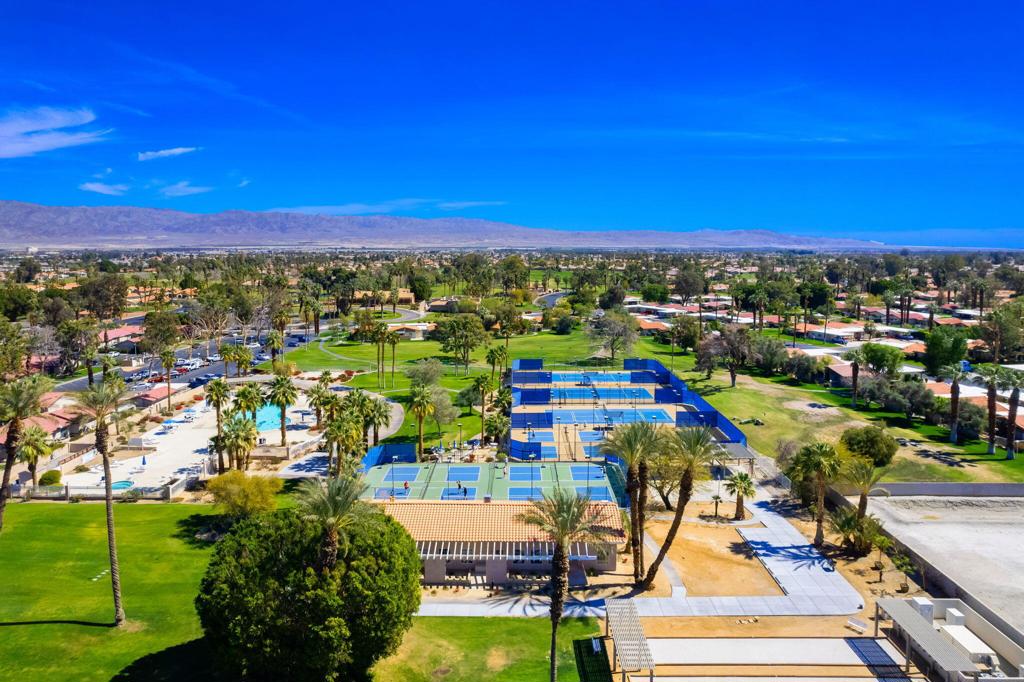 MLS #219132652DA image #2