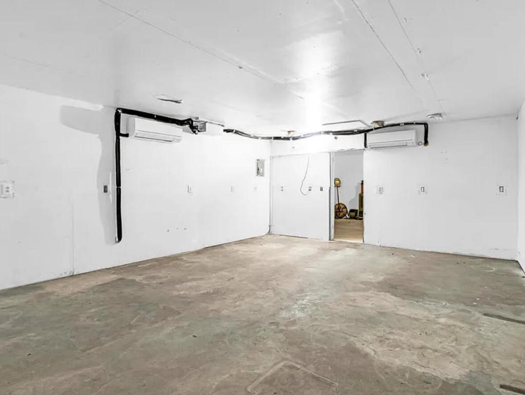 MLS #219132656DA image #16