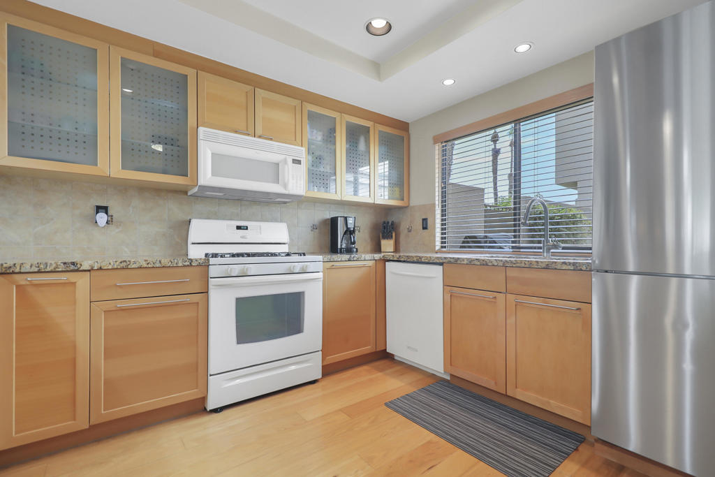 MLS #219132671DA image #5