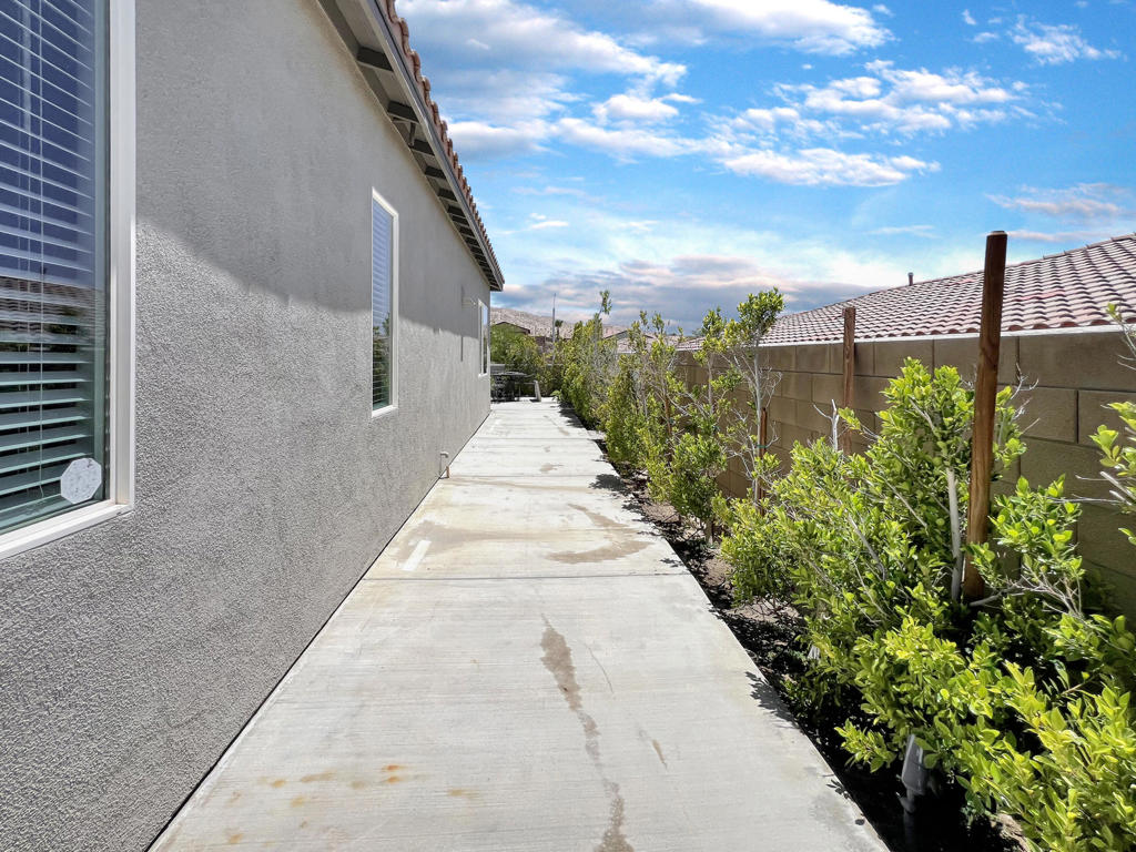 MLS #219132700DA image #27