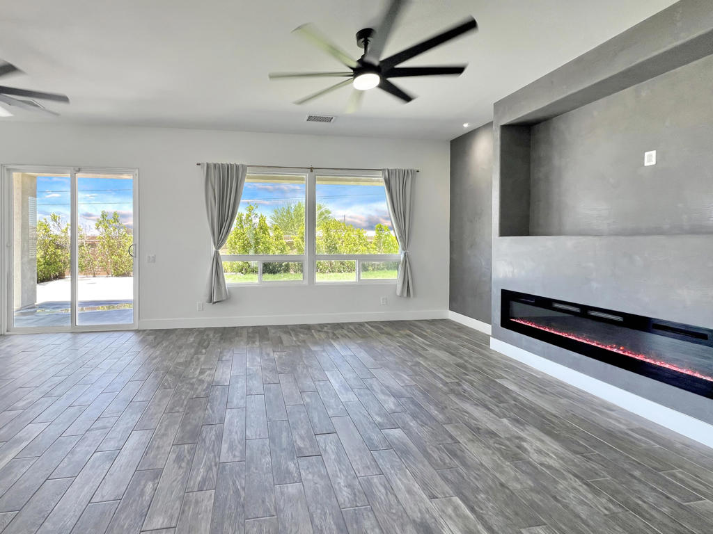 MLS #219132700DA image #9