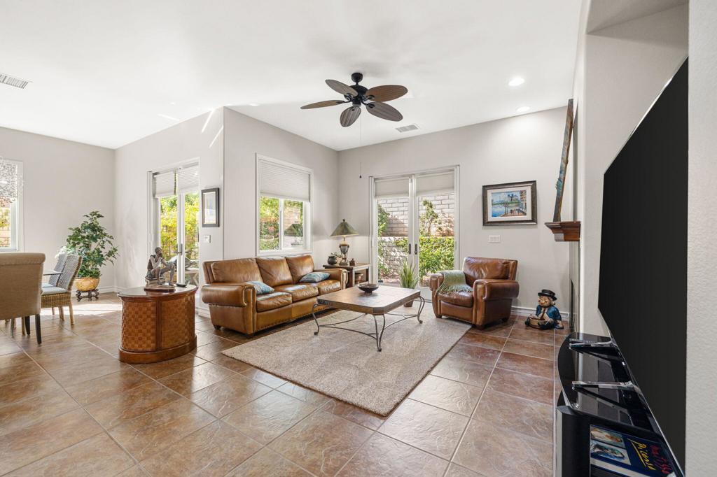 MLS #219132994DA image #18