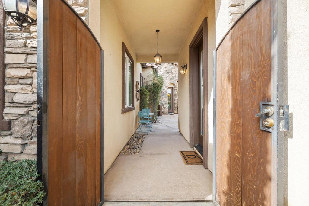 MLS #219132994DA image #2