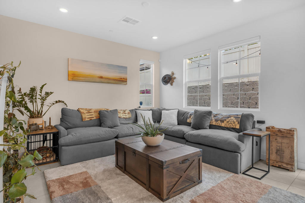 MLS #219132996PS image #2