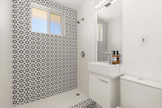 MLS #219133006DA image #16