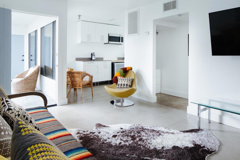 MLS #219133069PS image #3