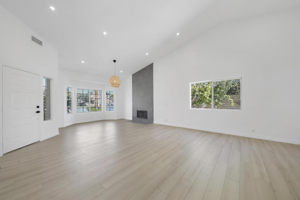 MLS #219133072DA image #4