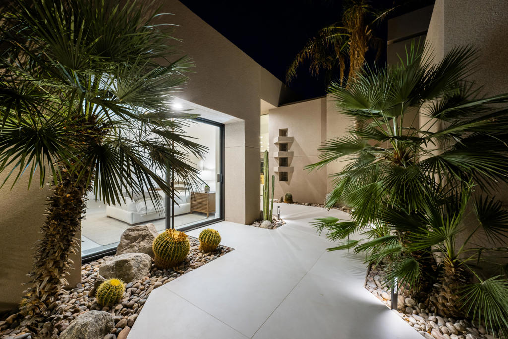 MLS #219133074DA image #2