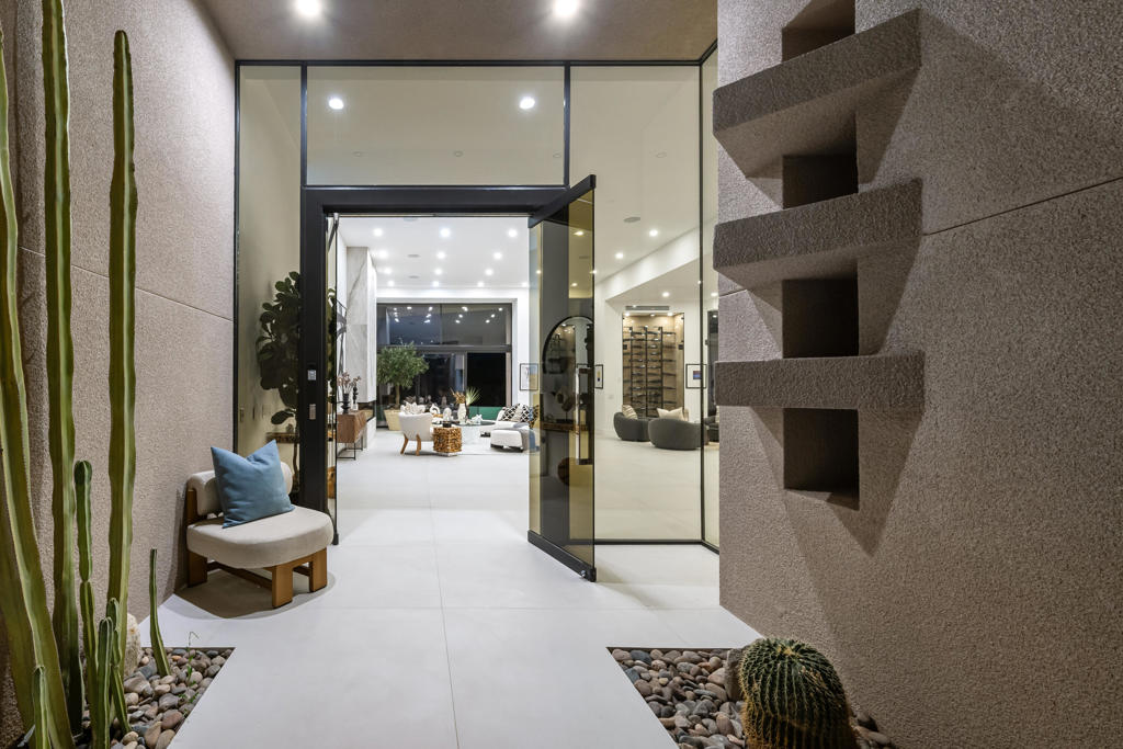 MLS #219133074DA image #4