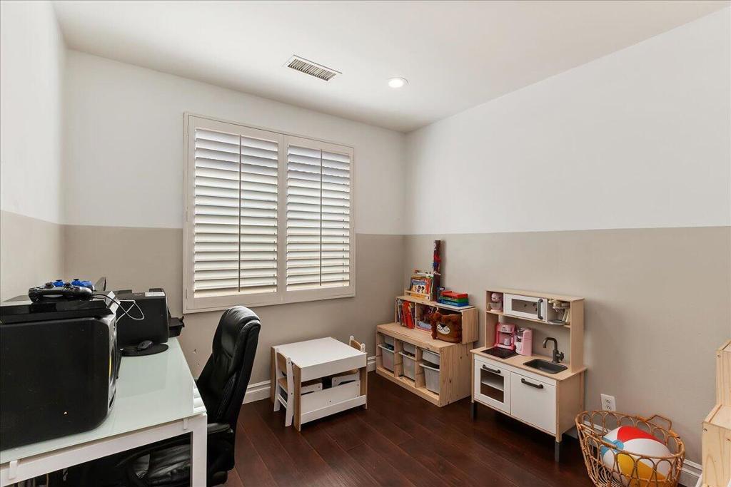 MLS #219133102DA image #18