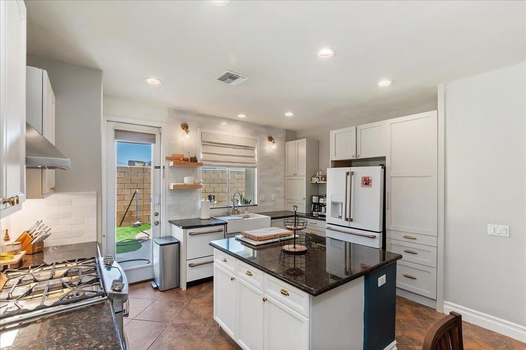 MLS #219133102DA image #3