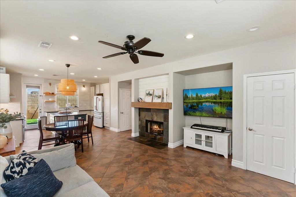 MLS #219133102DA image #4