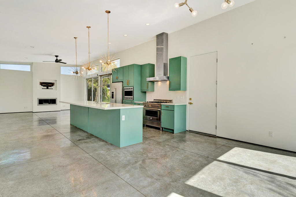 MLS #219133200DA image #2