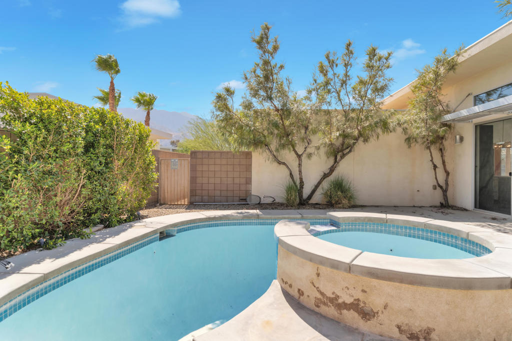 MLS #219133200DA image #25