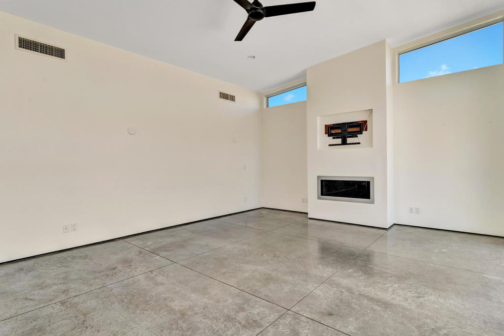 MLS #219133200DA image #5