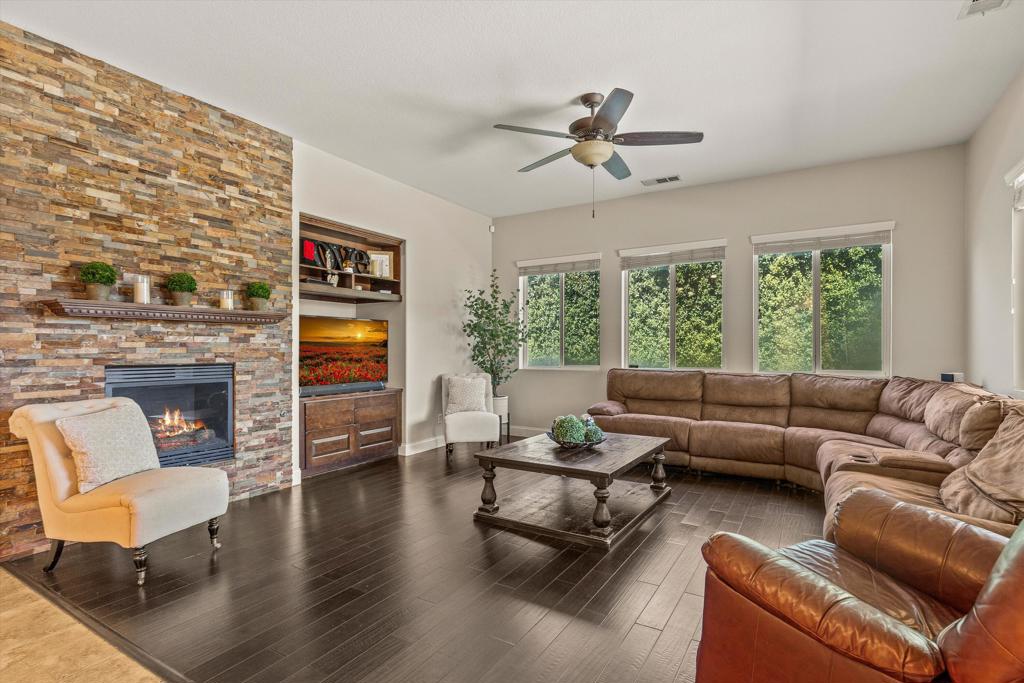 MLS #219133224DA image #0