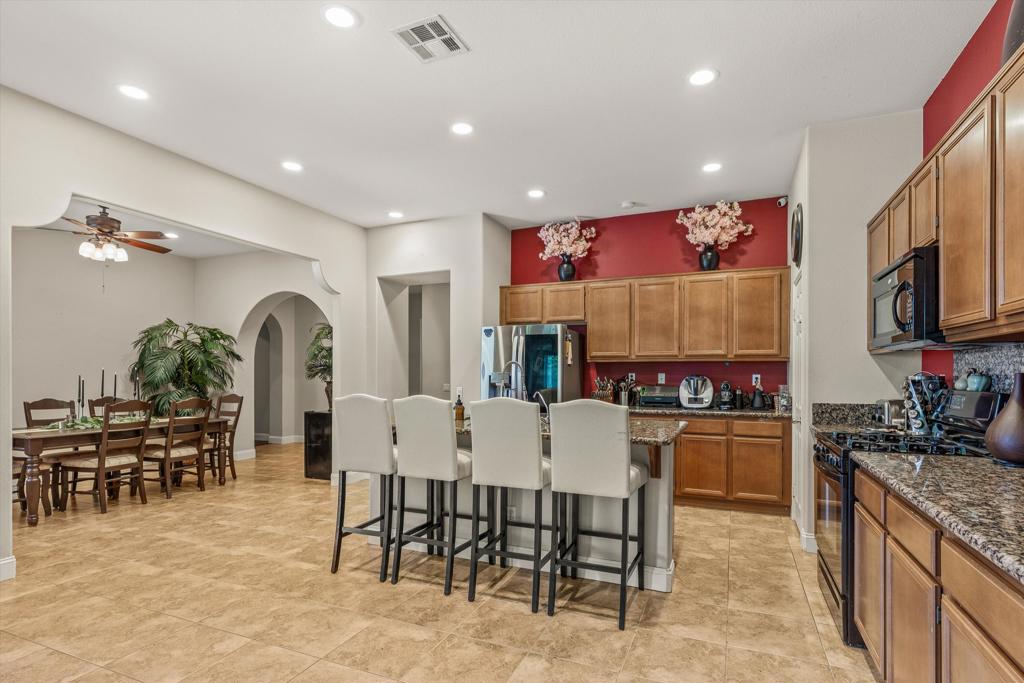 MLS #219133224DA image #2