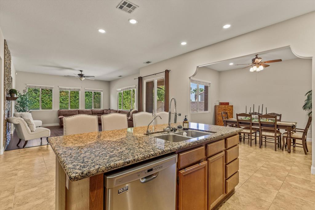 MLS #219133224DA image #4