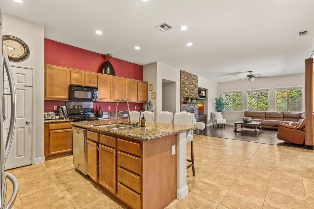 MLS #219133224DA image #5