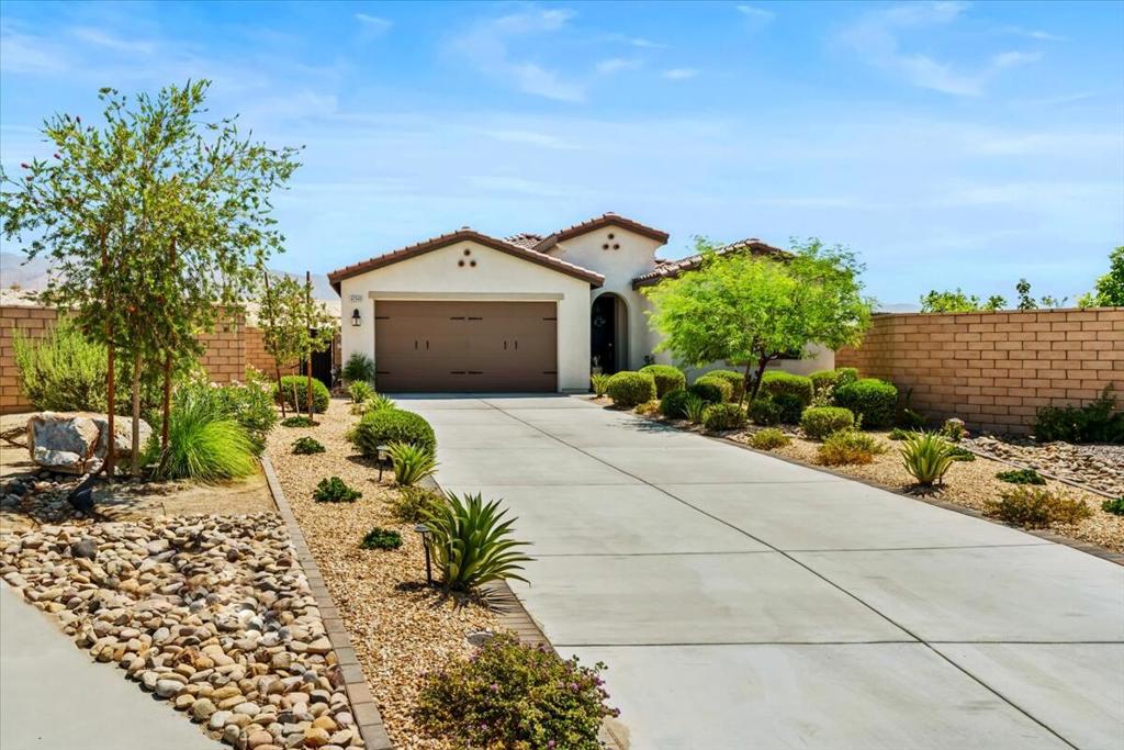 MLS #219133270DA image #2