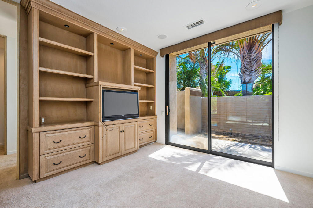 MLS #219133288DA image #9