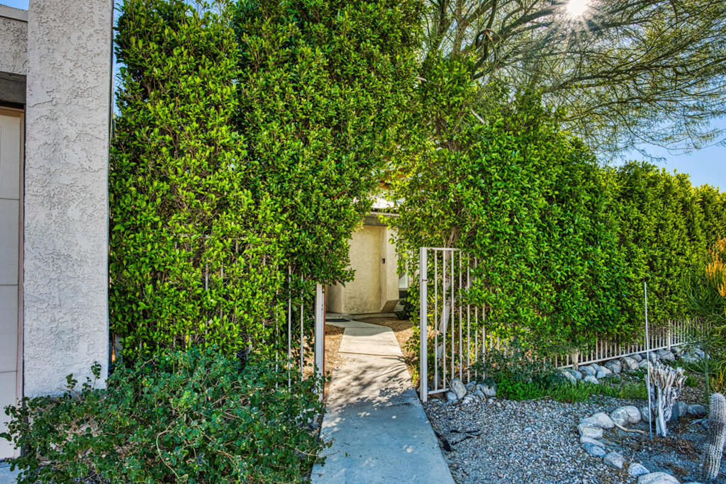 MLS #219133305DA image #2