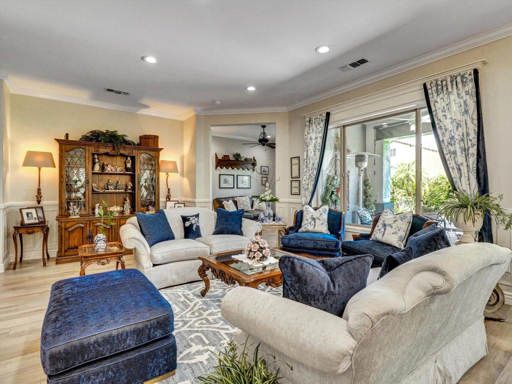 MLS #219133309DA image #3