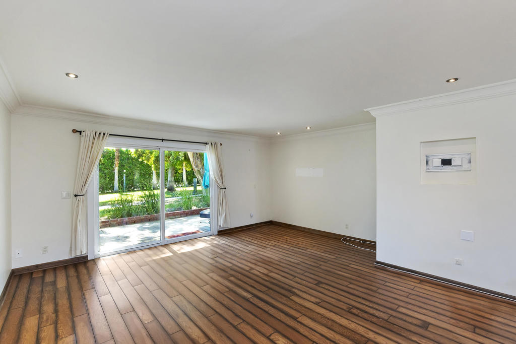 MLS #219133371DA image #9