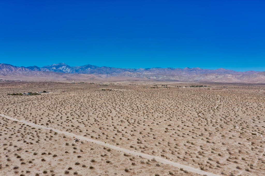 MLS #219133395DA image #4