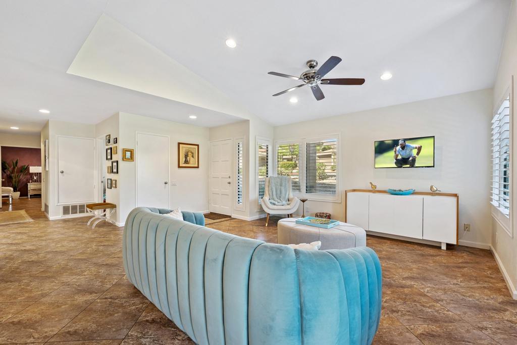 MLS #219133406DA image #3