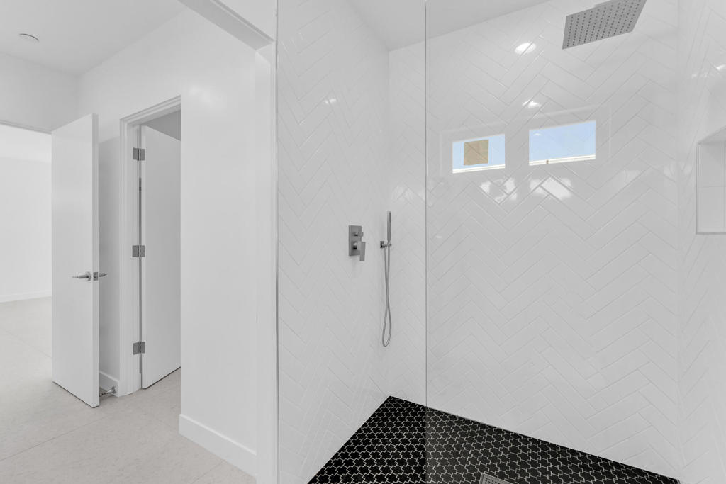 MLS #219133523DA image #23